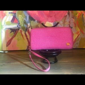 SOLD The Sak Women's Large Pink Knit Wristlet/Wallet 9 Cardholder